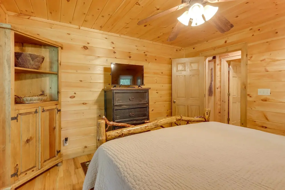 Blue Ridge Cabin Rental w/ Hot Tub & Creek Access!