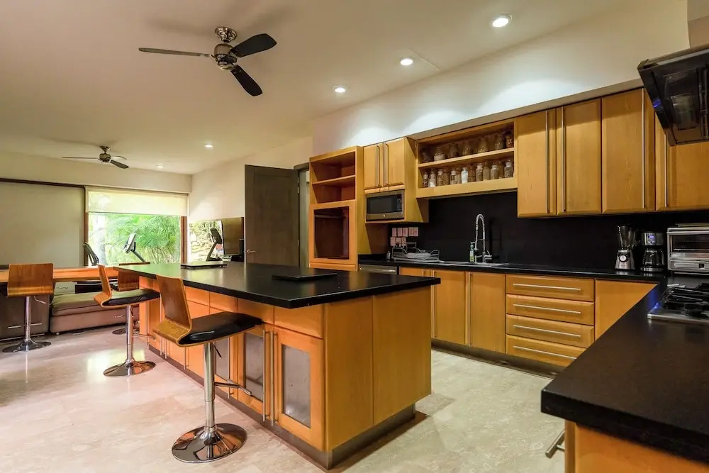 Exclusive House with Lake Chapala Access