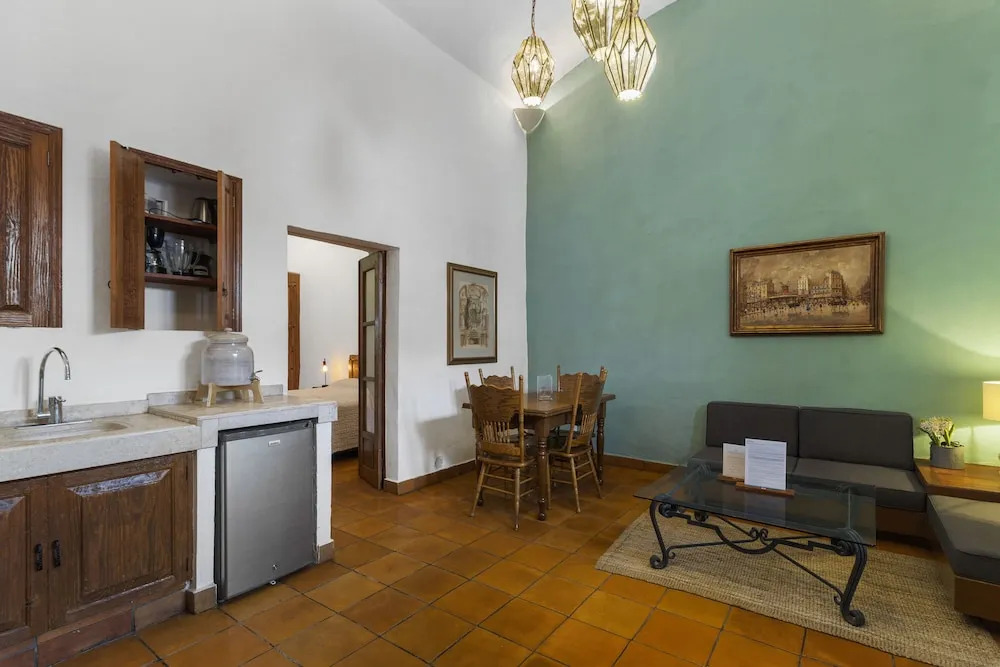 Casa Antigua