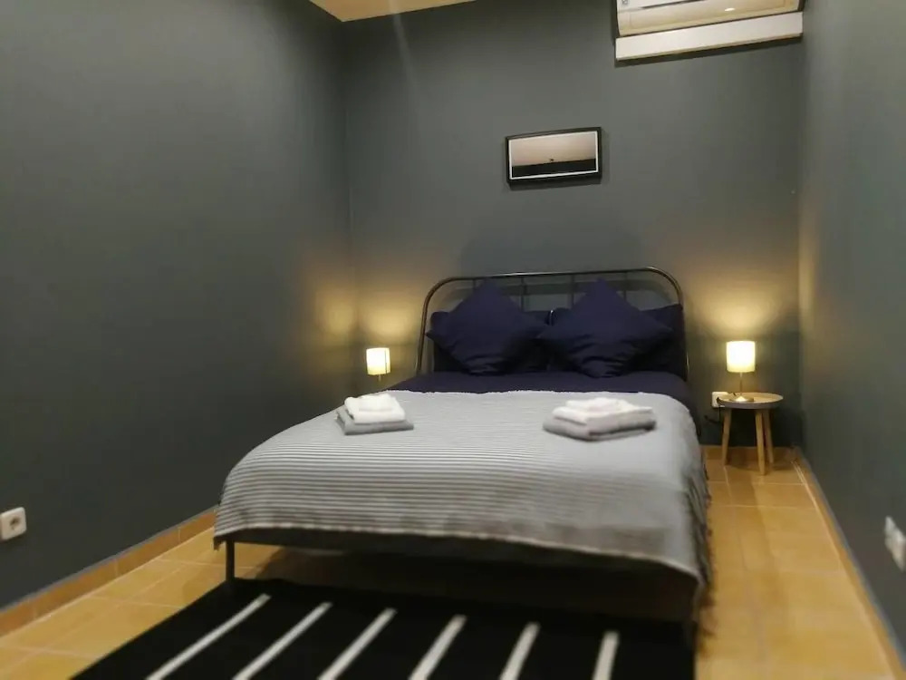 Comfort and Quiet - Renovated Flat