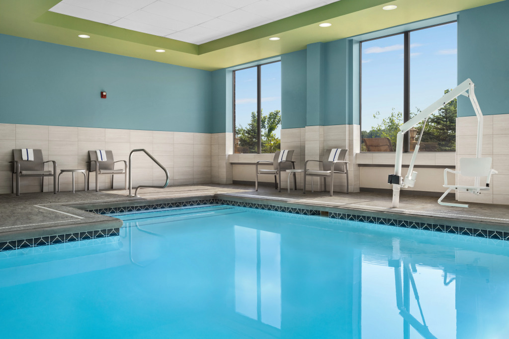 Holiday Inn Express Hotel and Suites Akron South-Airport Area by IHG