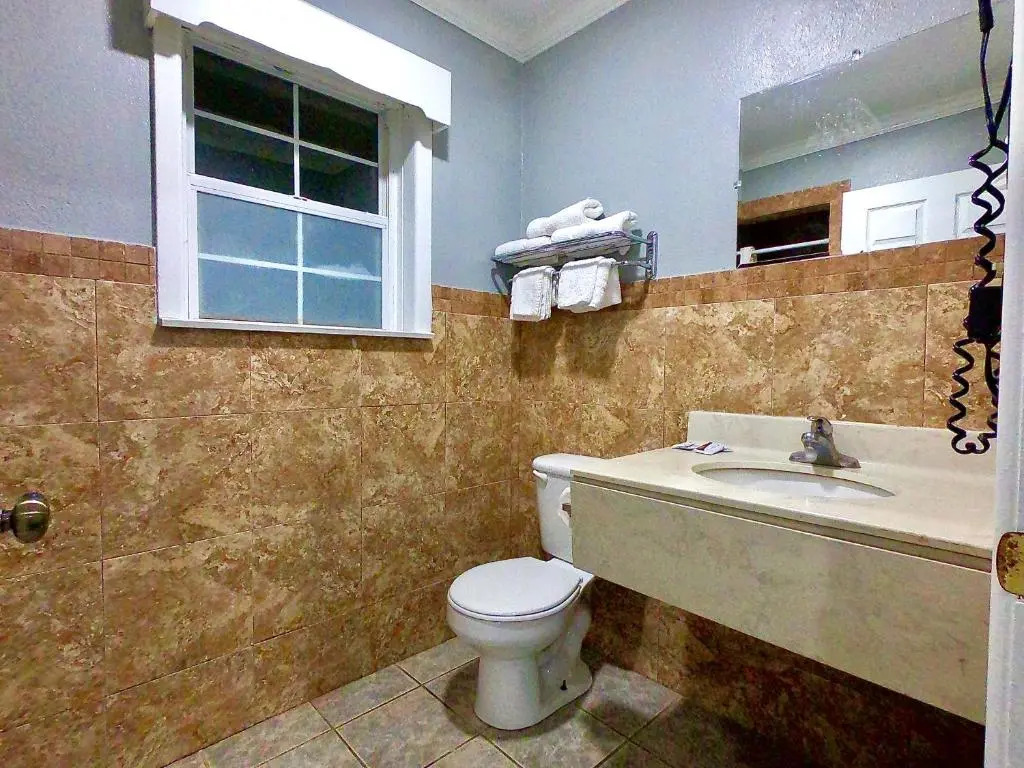 Budget Host Inn