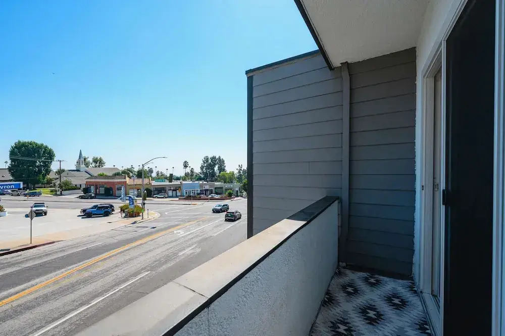 Clean Cozy Apartment Near LA Top Attractions 5