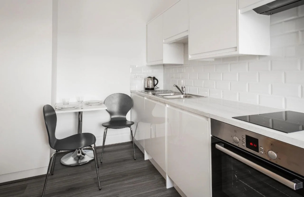 Smart Stay Swiss Cottage