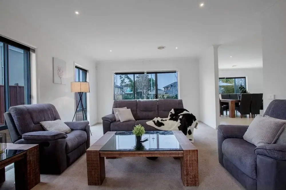 Superb Luxe 5BR House@point Cook Near Lake