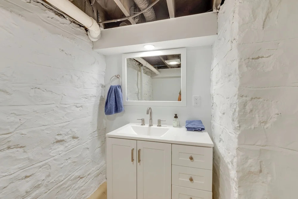 Pet-friendly St Louis Home w/ Grill & Backyard