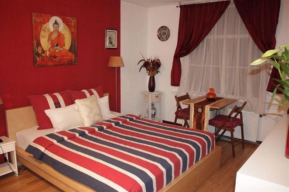 Bayan Bed & Breakfast