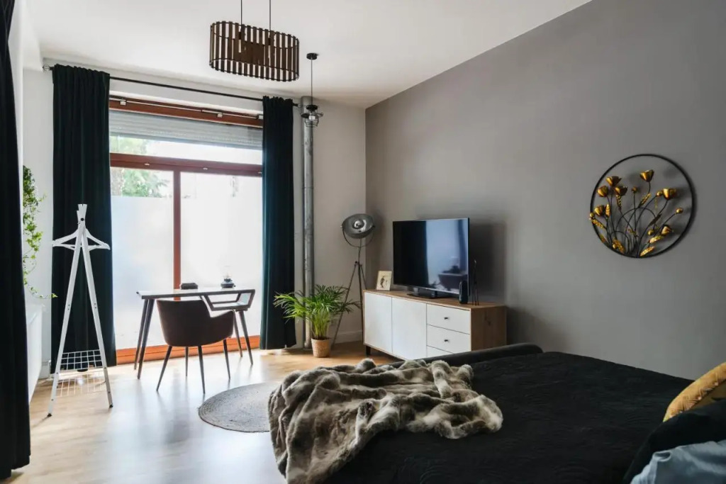 90sqm 2br Design Gem - Outdoor Terrace