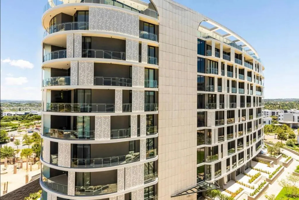 Upmarket unit at Ellipse waterfall country estate