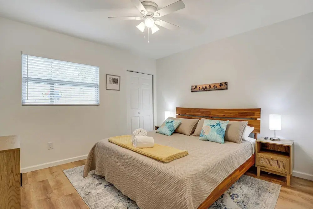 Walk to Beach! St Augustine Escape, Patio & Grill