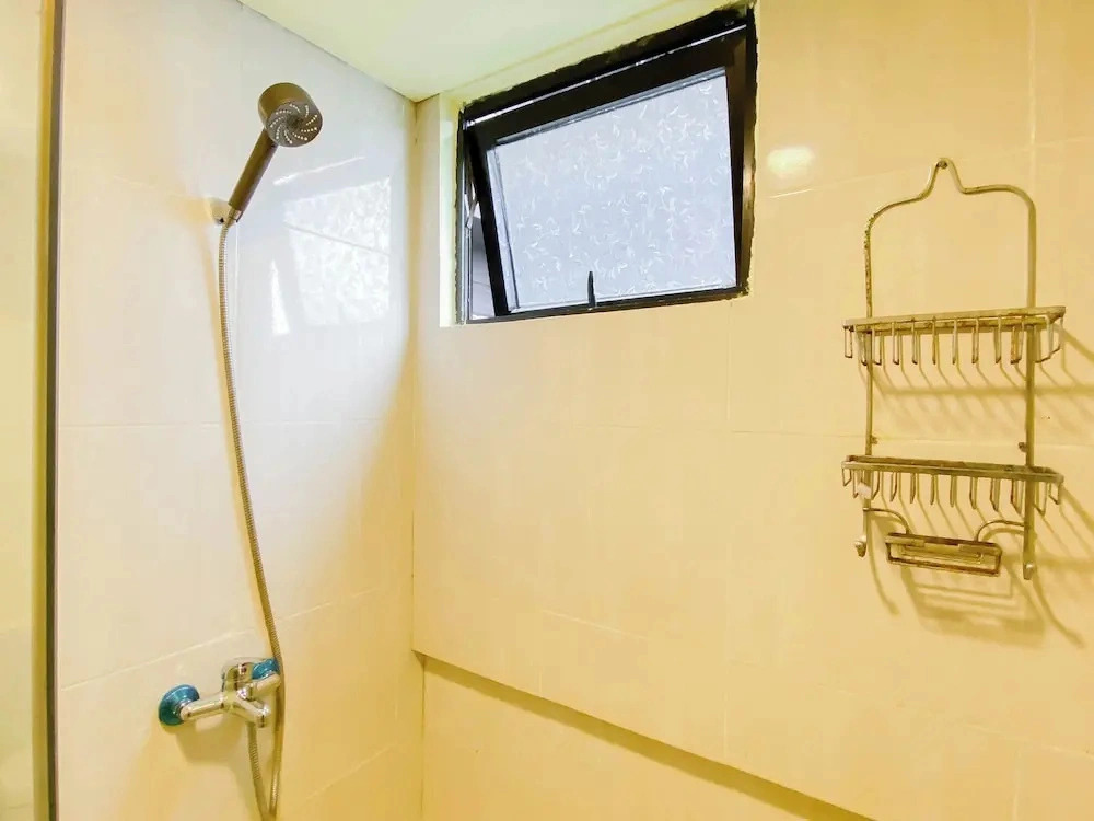 Homey And Roomy 3Br At Apartment Meikarta District 1