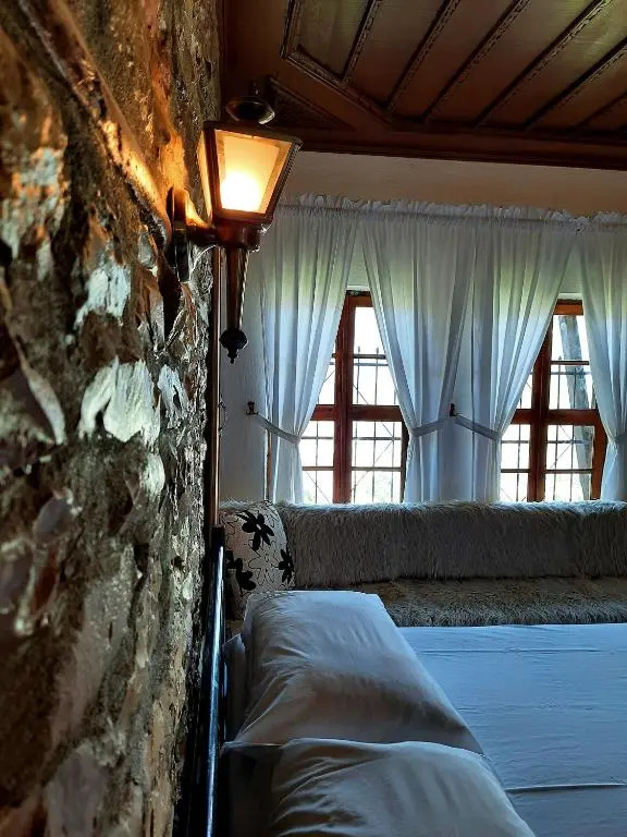 Stone rooms 1850