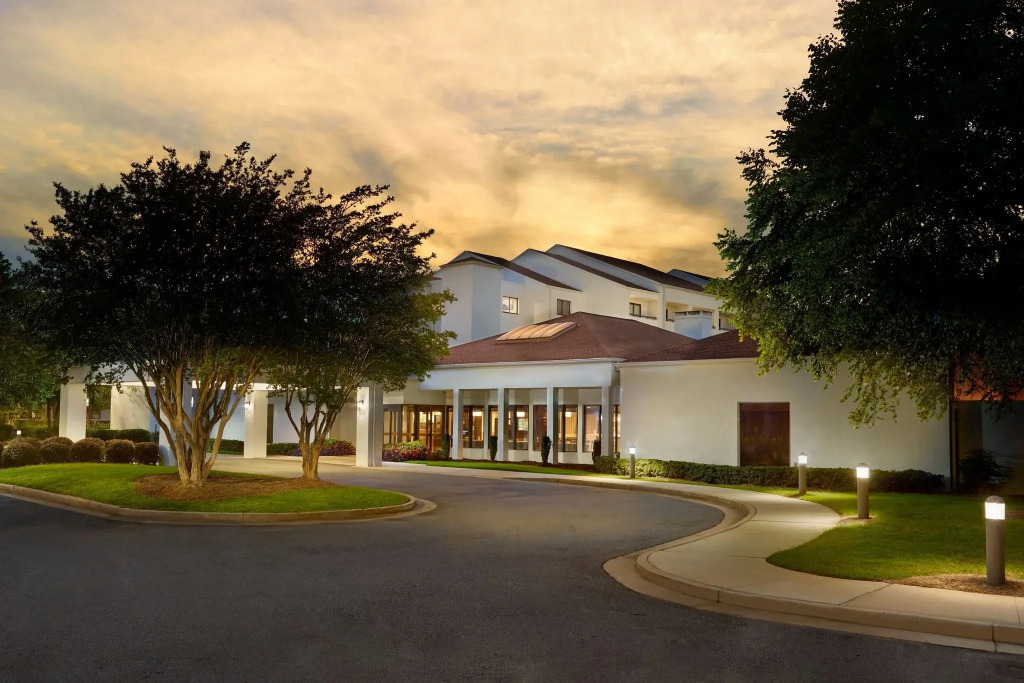 Courtyard by Marriott Atlanta Executive Park/Emory