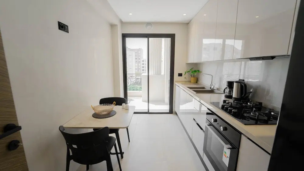 New 2BR Sunny Balcony Jardins Carthage