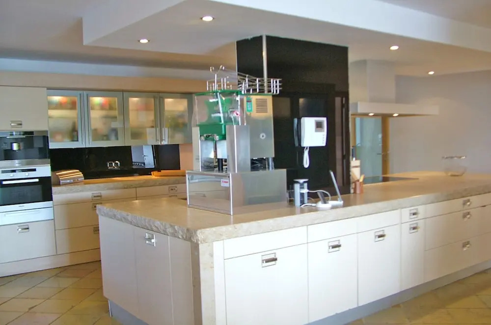 7 bedroom modern beachfront Villa, in Artola, Marbella, close Puerto Cabopino