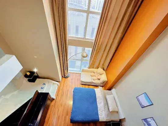 XueZhongYu Loft International Apartment