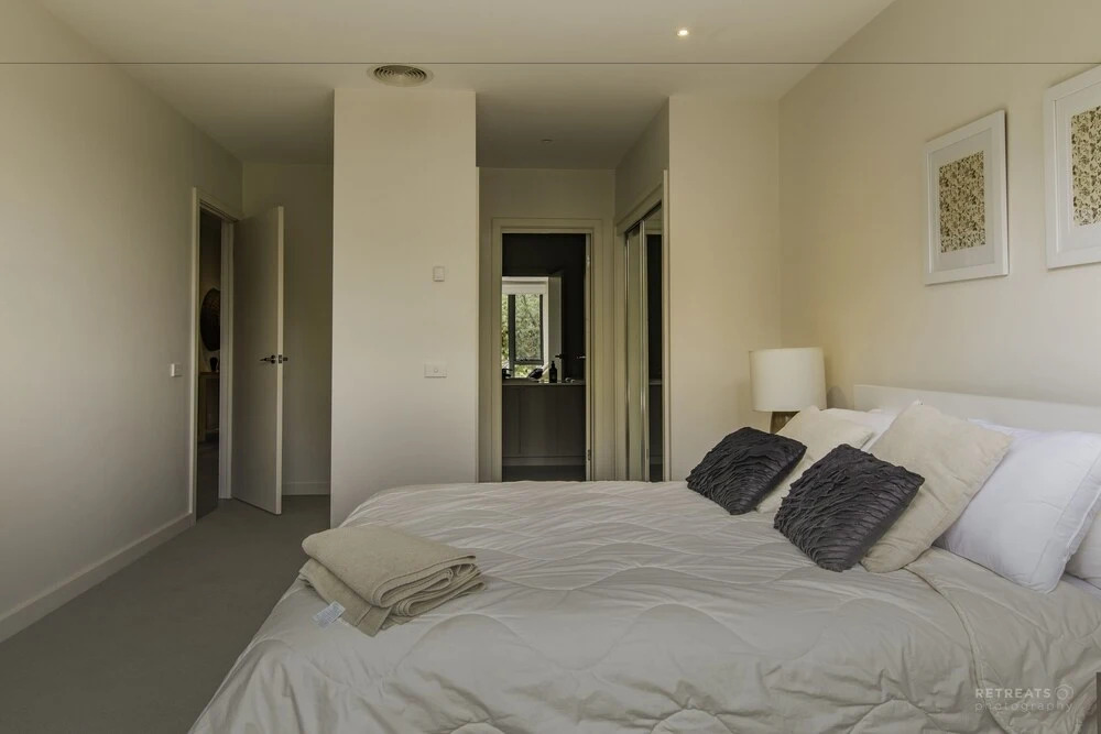 1 Pebble Place