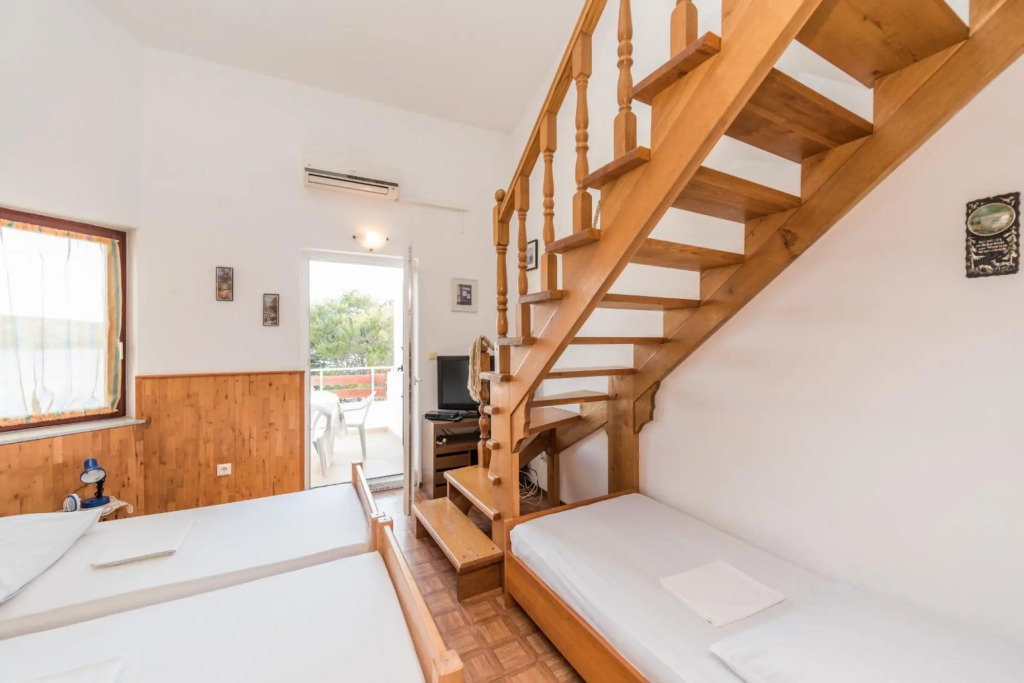 Jadra - 28 m from beach - A3(2+3)