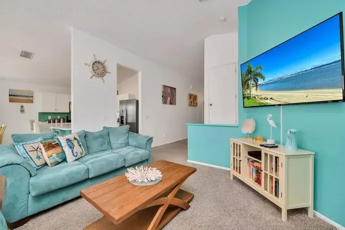 114 Castlemain in Davenport