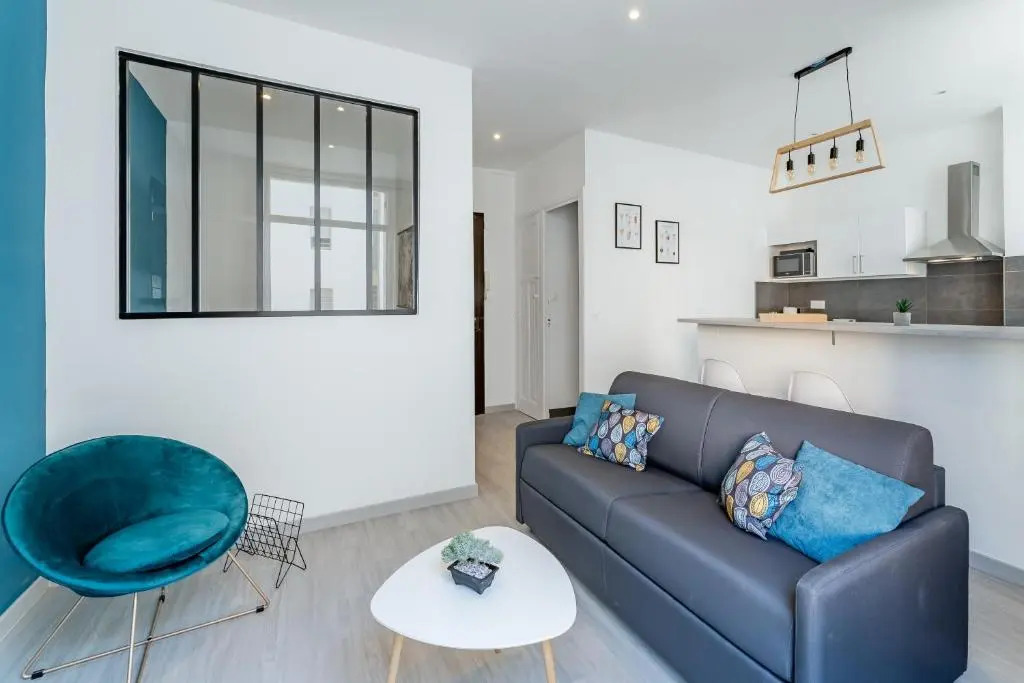 Appart entier avec 1 chambre, 4 personnes max+ internet(FIBRE) / Entire Flat with 1 bedroom, for 4 people max + internet (FIBER OPTIC)