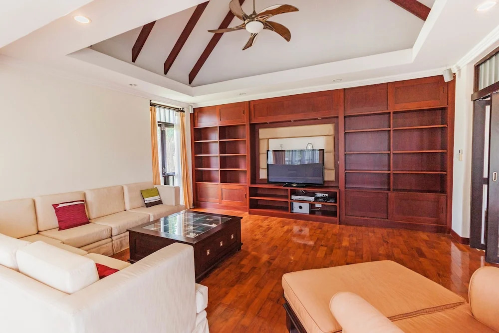 Ocean View Villa by Pattaya Sunny Rentals