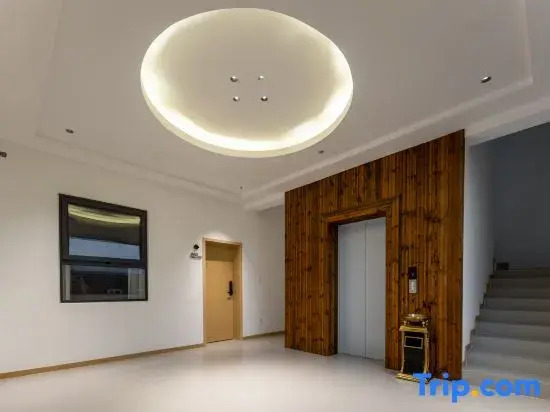 Qingcheng · Fange Private Hot Spring Vacation Apartment (Qingchengshan High-Speed Railway Station)