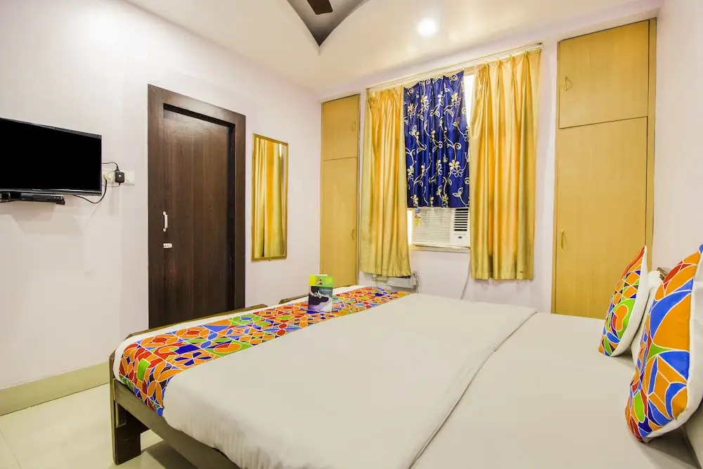 OYO 11682 Hotel Rp International