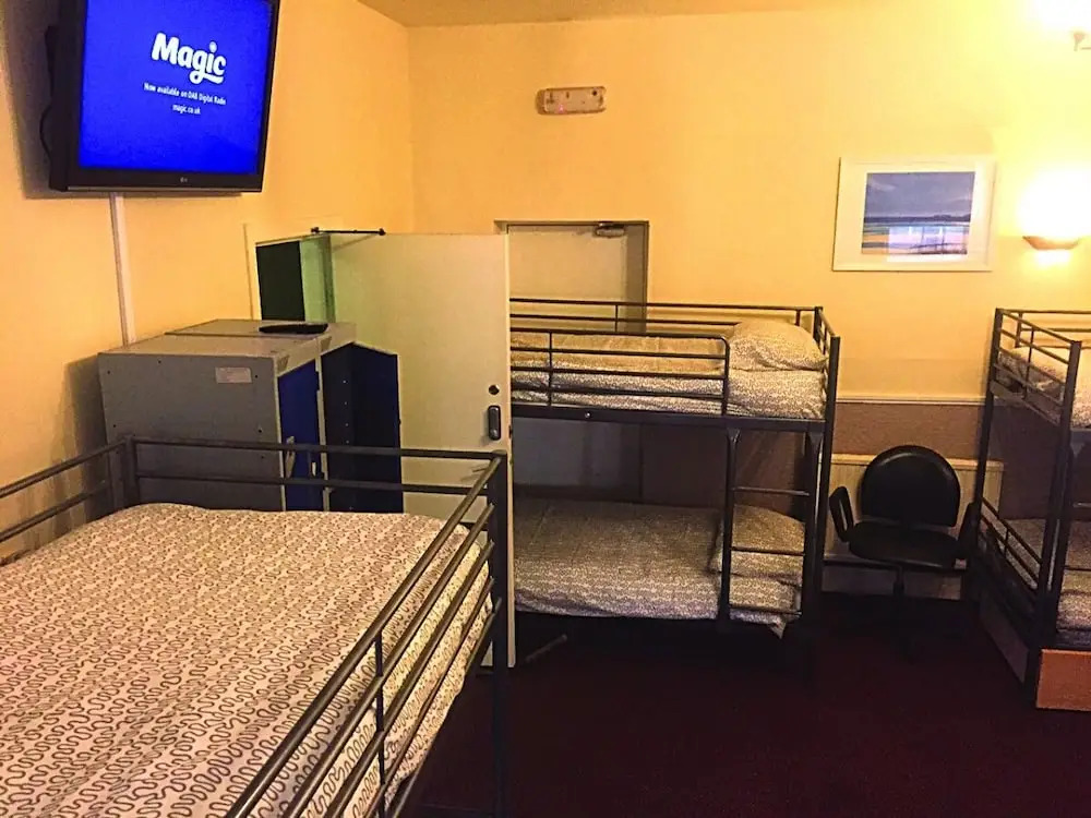 Bobby's Bunkhouse - Hostel