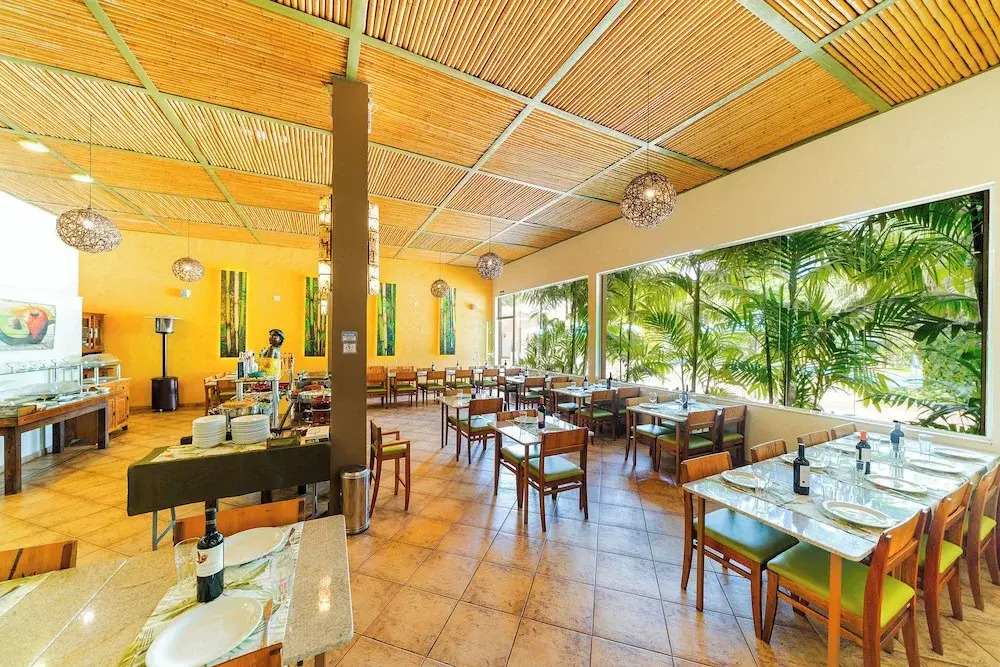 Hotel Mil Flores