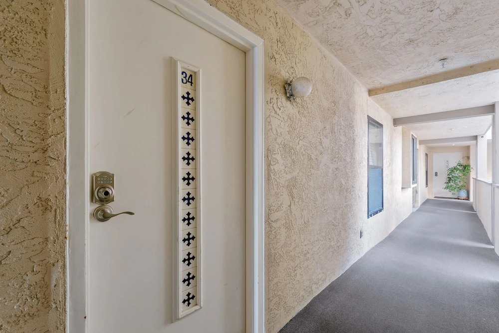 All-suite Pierside W/ Ocean-view Balconies 2 Bedroom Condo