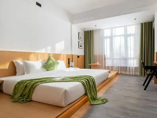 Smallinn Poetry Jasmine Hotel (Shenzhen North Railway Station Hongshan Metro Station)