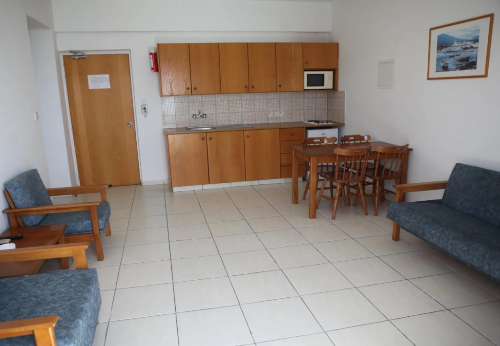 Maistrali Hotel Apts
