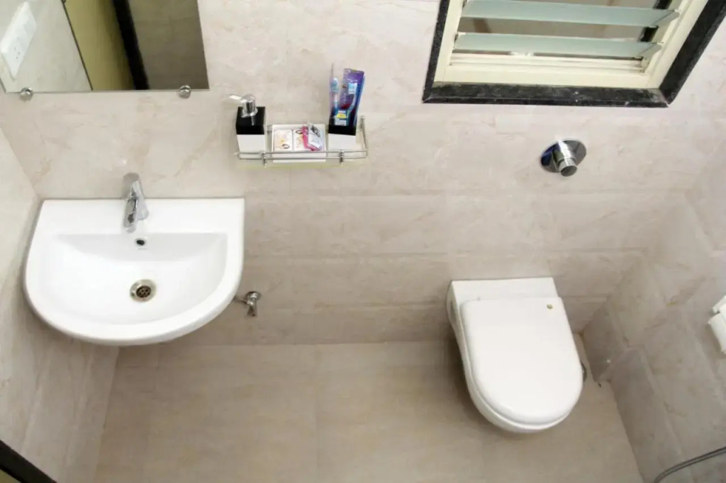 OYO Rooms Railway Station Bazar