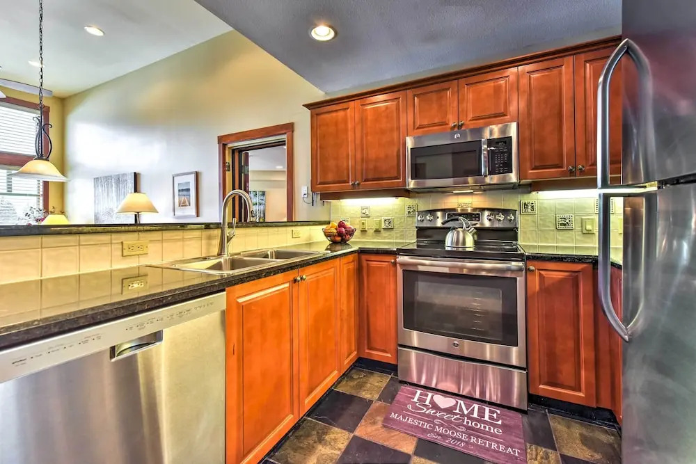 Ski-in/ski-out Solitude Resort Condo w/ Mtn Views!