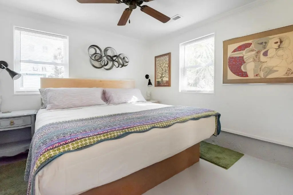 NEW LISTING Completely Renovated Laid Back Casual Beach Bungalow