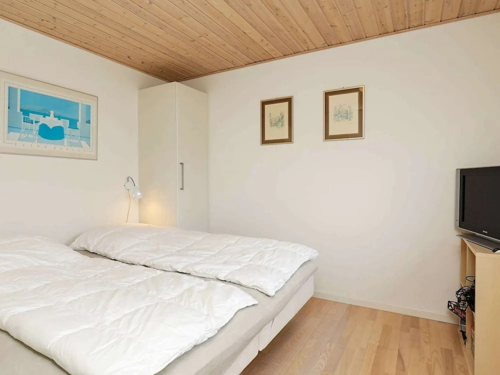 10 Person Holiday Home in Hvide Sande