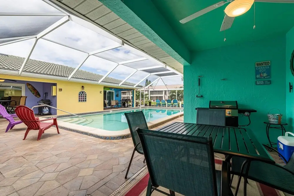 Gulf Access #E 2-bedroom w/ Heated Pool