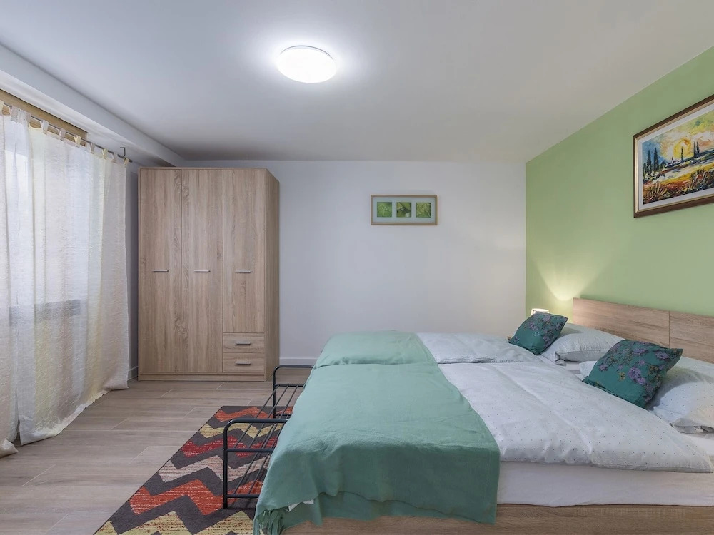 Holiday House With Private Pool and Garden in Nova Vas, Near Porec