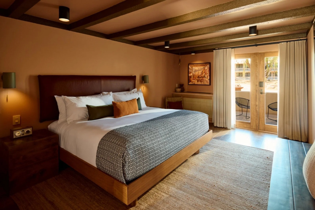 Indian Hills Inn, Taos Plaza