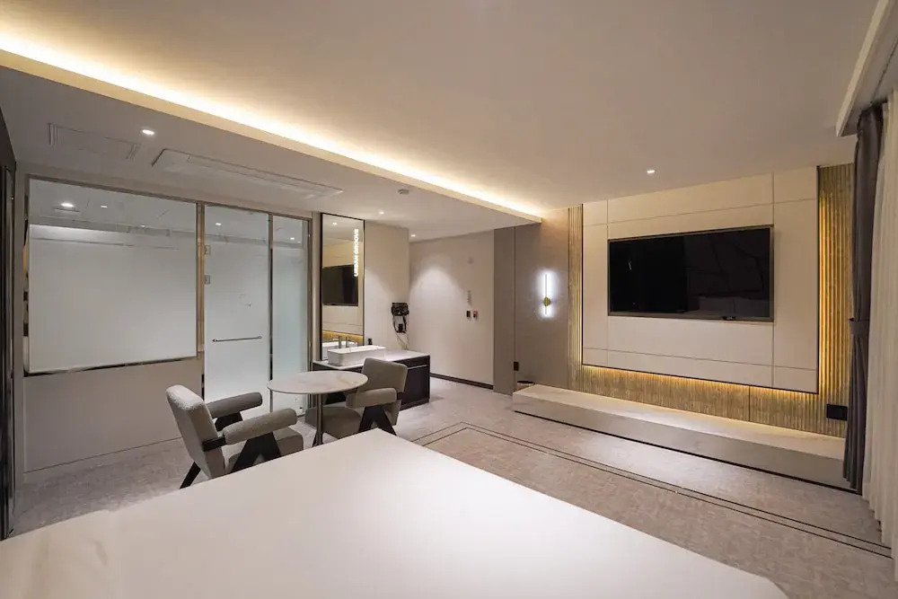 Urban Groove Hotel