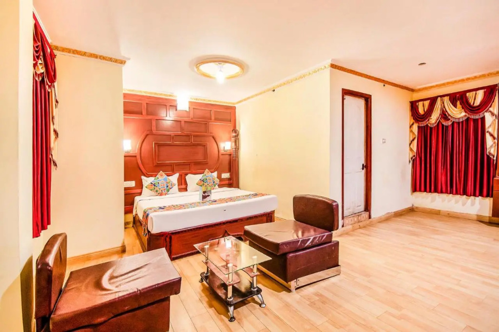 FabHotel Roshan Residency - Nr Kurinji Andavar Temple