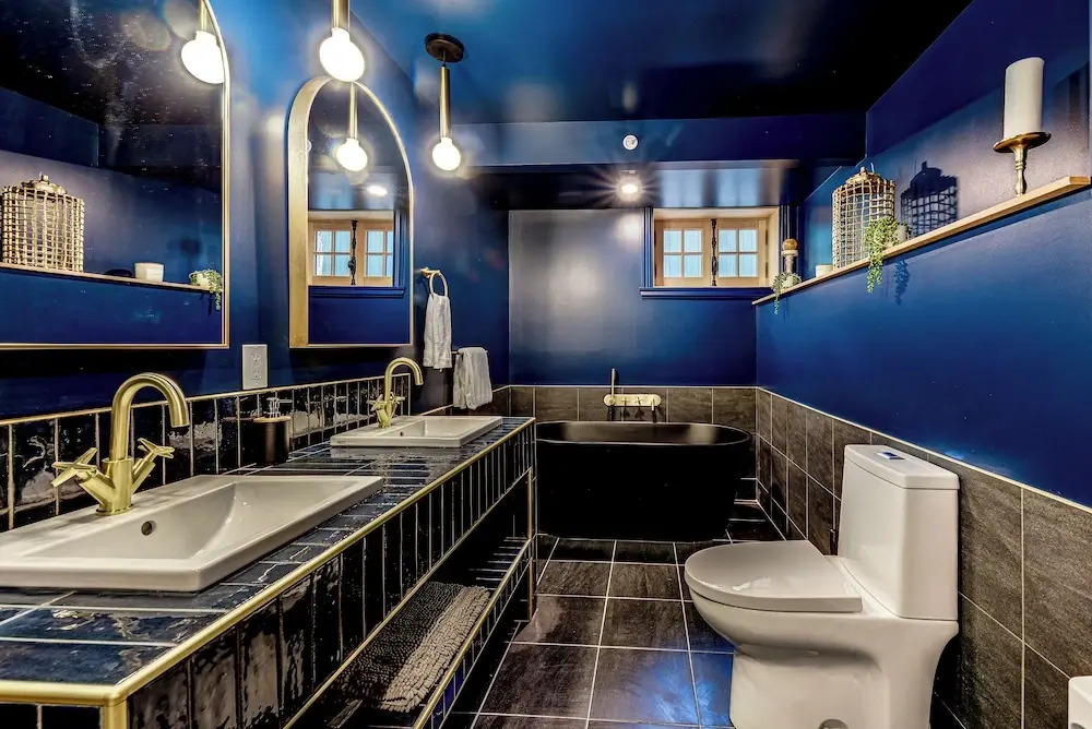 Majestic 3-Bedroom Designer Apartment