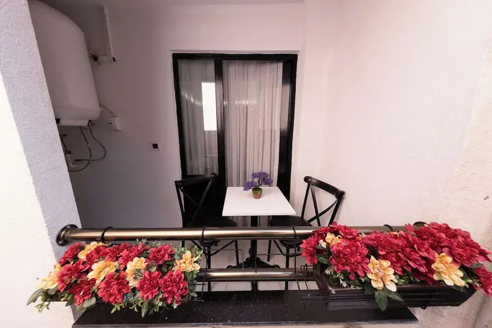 Aya Langa Guest House