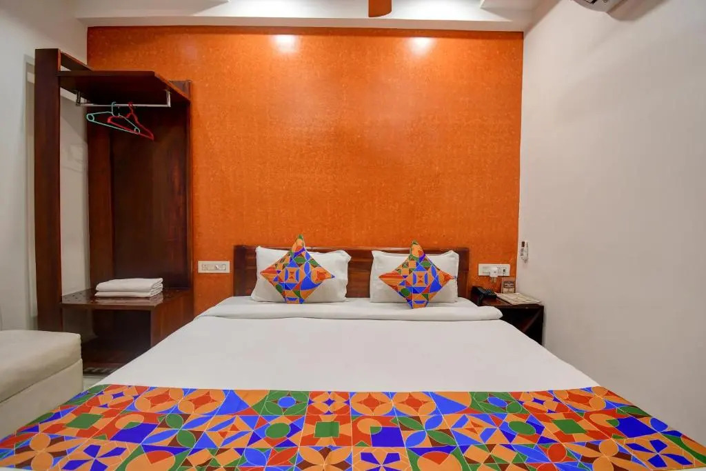 FabHotel Prime Grand Palace
