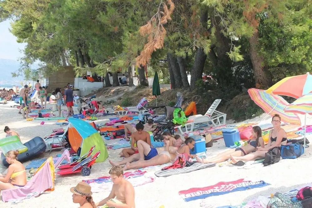 Bela1 - Close to the Beach - A1