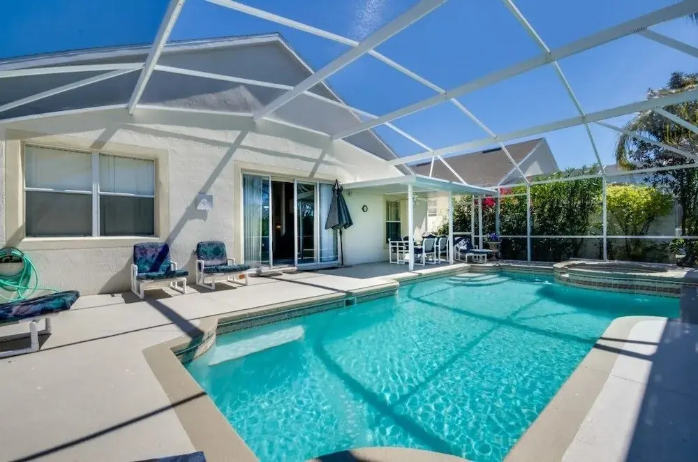 North Hampton Pool House