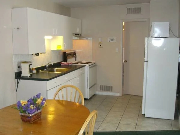 Comox Valley Inn & Suites