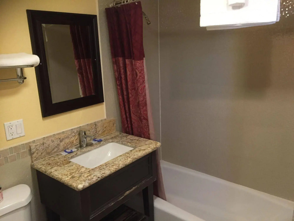 Bayshore Inn Ventura