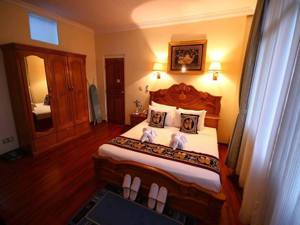 City Golf Resort Hotel