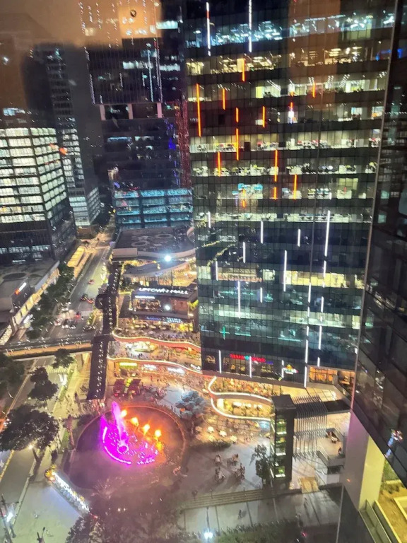 Cozi Uptown Executive Suite BGC